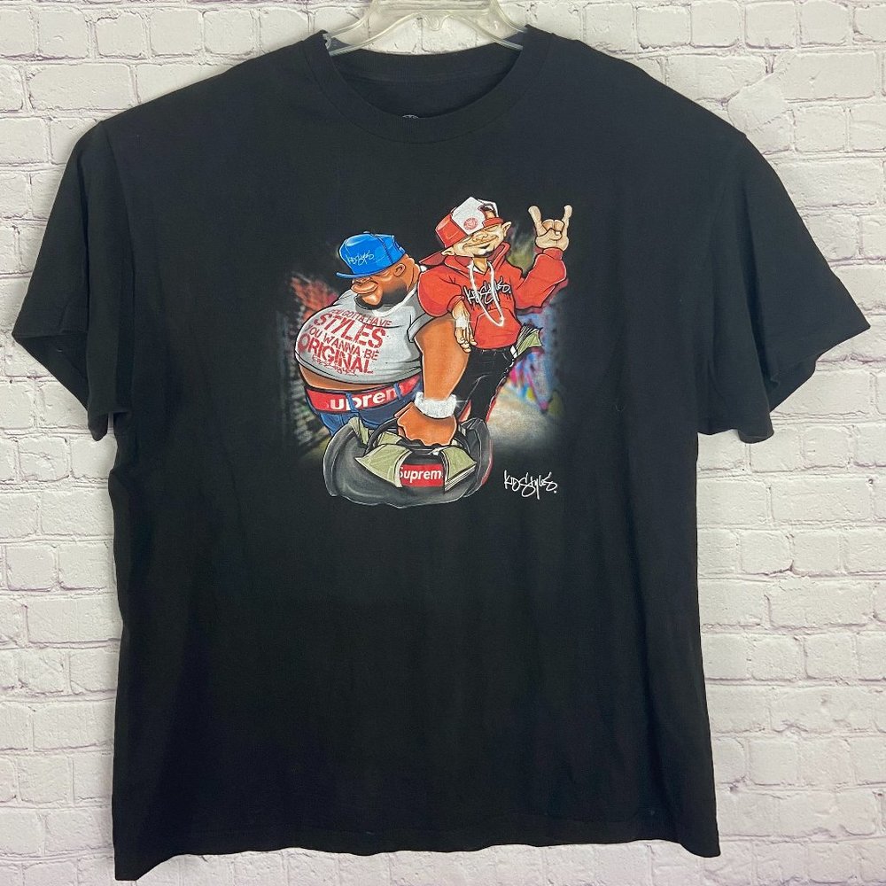Kio Styles Men's Black Short Sleeve and Crewneck Graph Tee. Size XX-Large